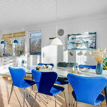 Holiday home Beautiful In With Kitchen *