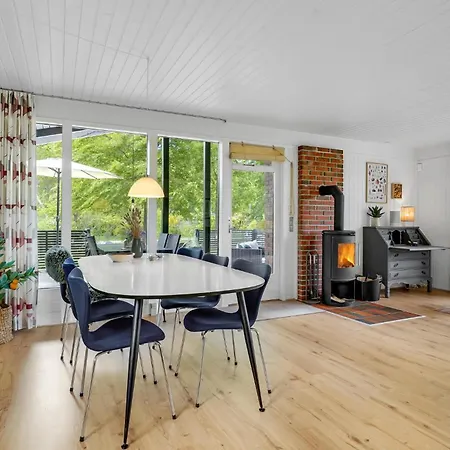 Holiday home Beautiful In With Kitchen Glesborg