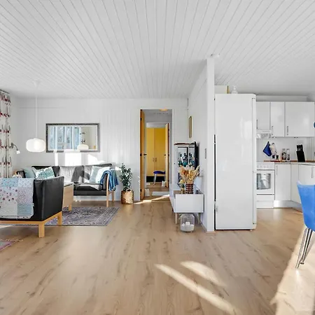 Beautiful In With Kitchen * Glesborg