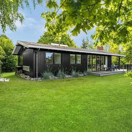 Beautiful In With Kitchen Holiday home *