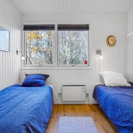 Beautiful In With Kitchen Holiday home