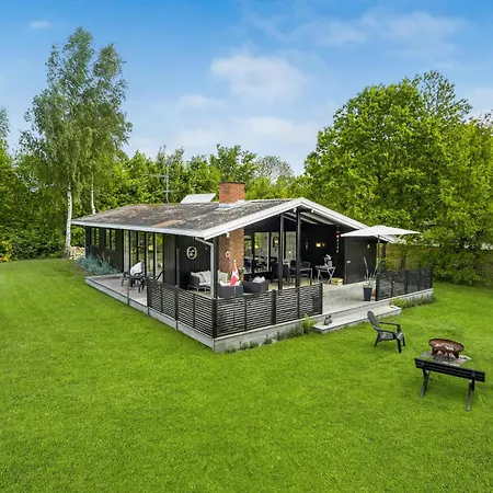 Holiday home Beautiful In With Kitchen Glesborg